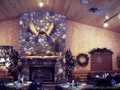 Pine Peaks Lodge & Suites Cross Lake Интерьер фото